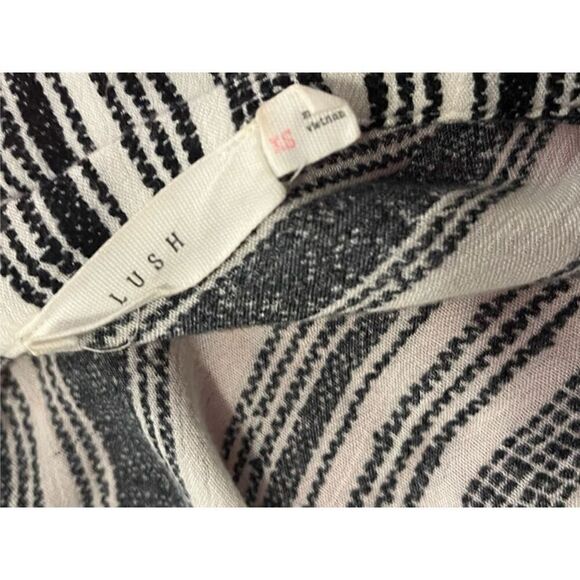 Western Serape Button Down Shirt XS - Picture 7 of 7